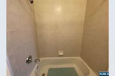 132 Cory Lane 132 #132, Elmwood Park, NJ 07407 - Photo 14