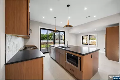 475 Morse Avenue, Ridgefield, NJ 07657 - Photo 14