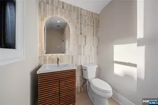 475 Morse Ave, Ridgefield, NJ 07657 - Photo 10