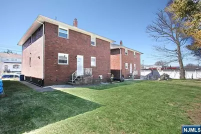 611 Kingsland Avenue, Lyndhurst Township, NJ 07071 - Photo 18