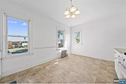 21 Walnut Street 2 #2, Clifton, NJ 07013 - Photo 4