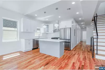 85 Myrtle Avenue, Jersey City, NJ 07305 - Photo 26