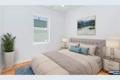 85 Myrtle Avenue, Jersey City, NJ 07305 - Photo 32