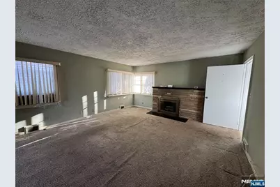 535 Roff Avenue 1 #1, Palisades Park, NJ 07650 - Photo 2