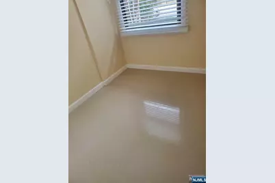 570 North Avenue C #C, Fort Lee, NJ 07024 - Photo 6