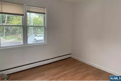 44 Central Avenue, Midland Park, NJ 07432 - Photo 2