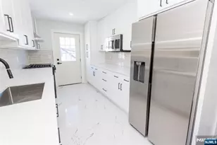 17 Warren Street 2, Bergenfield, NJ 07621 - Photo 4