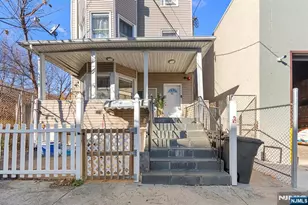 84 Washington Pl 1, Passaic, NJ 07055 - Photo 1