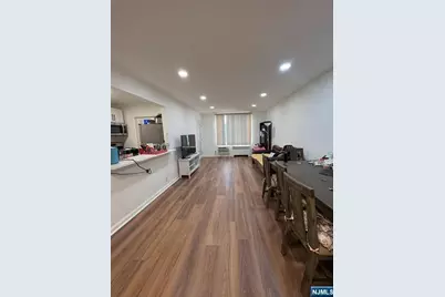 2160 Center Avenue 3S #3S, Fort Lee, NJ 07024 - Photo 1