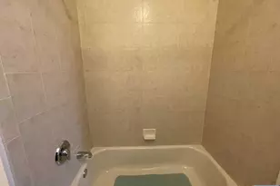 132 Cory Ln 132, Elmwood Park, NJ 07407 - Photo 14