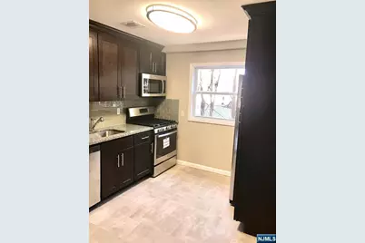 252 Berry Street, Hackensack, NJ 07601 - Photo 2