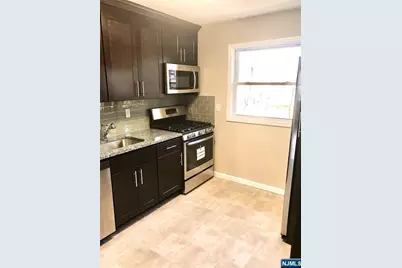 252 Berry Street, Hackensack, NJ 07601 - Photo 10