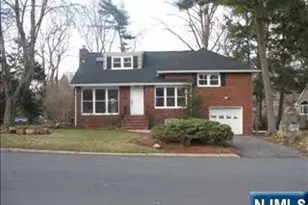 15 Greentree Terrace, Tenafly, NJ 07670 - Photo 1