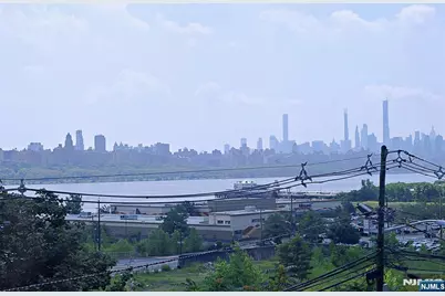 154 Undercliff Avenue 5 #5, Edgewater, NJ 07020 - Photo 12