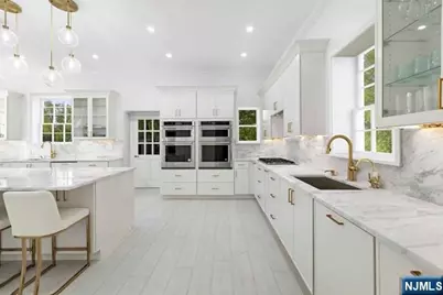 394 E Palisade Avenue, Englewood, NJ 07631 - Photo 10