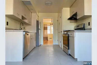 32 Davenport Avenue, Tenafly, NJ 07670 - Photo 4