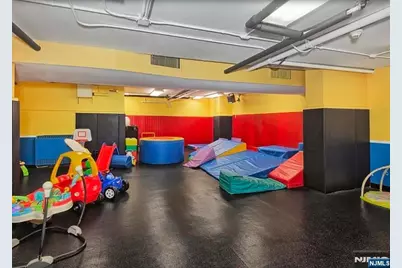 7002 Boulevard East Boulevard 3A #3A, Guttenberg, NJ 07093 - Photo 16