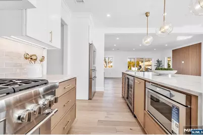 285 Wayne Avenue, River Edge, NJ 07661 - Photo 16