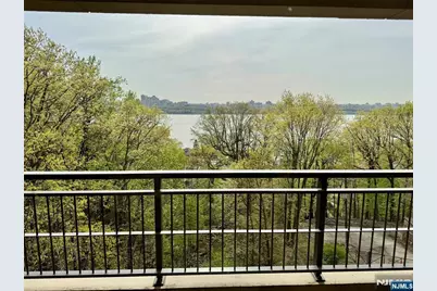 4 Horizon Road G-3 #G-3, Fort Lee, NJ 07024 - Photo 4