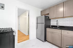 28 Sheffield Ave B17, Englewood, NJ 07631 - Photo 4