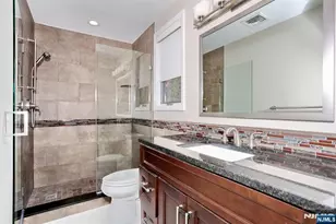 602 Mill Run, Paramus, NJ 07652 - Photo 32