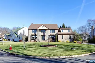 602 Mill Run, Paramus, NJ 07652 - Photo 6