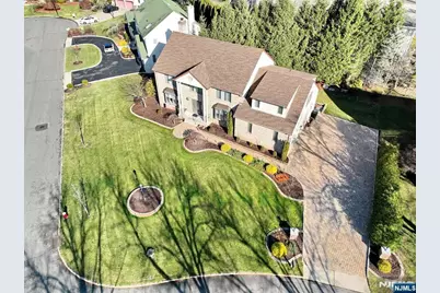 602 Mill Run, Paramus, NJ 07652 - Photo 2