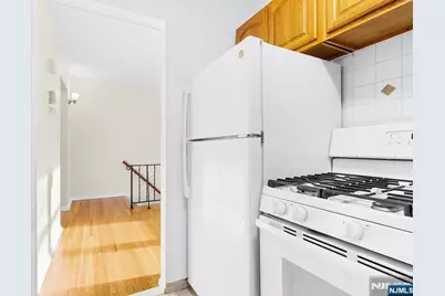 138 Clinton Place 1B #1B, Hackensack, NJ 07601 - Photo 4