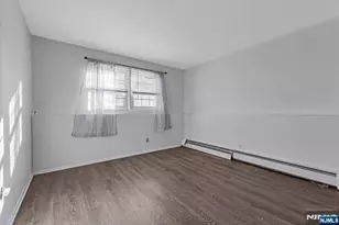 64 Gilbert Ave, Elmwood Park, NJ 07407 - Photo 12