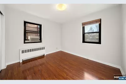 2337 Hudson Terrace C11 #C11, Fort Lee, NJ 07024 - Photo 12