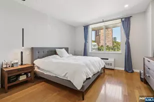 915 Hudson Park, Edgewater, NJ 07020 - Photo 24