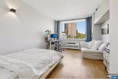 915 Hudson Park, Edgewater, NJ 07020 - Photo 18