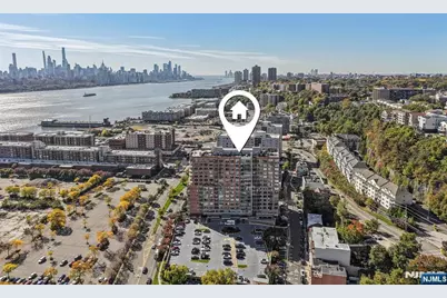 915 Hudson Park, Edgewater, NJ 07020 - Photo 32