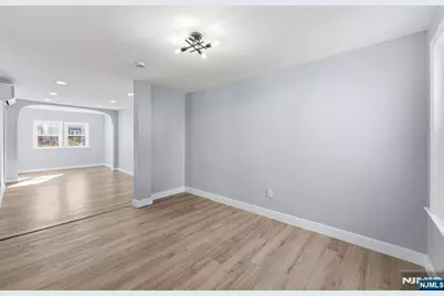 20 Wickham Street, Passaic, NJ 07055 - Photo 10