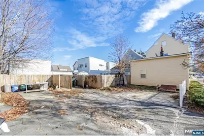109 Locust Avenue, Wallington, NJ 07057 - Photo 22