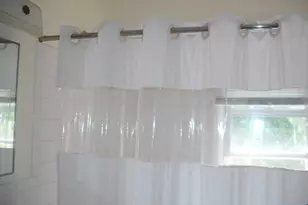 421 Leonhardt Dr 2nd Floor, Saddle Brook Township, NJ 07663 - Photo 4