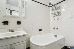 44 Elm Street 2nd Fl, Montclair, NJ 07042 - Photo 22