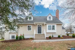 86 Lake W Dr, Wayne, NJ 07470 - Photo 4