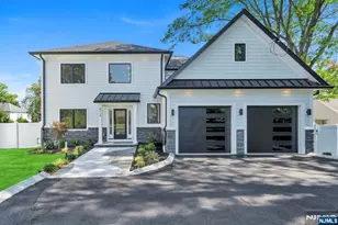 412 Tappan Rd, Northvale, NJ 07647 - Photo 2