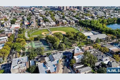 865 Summit Avenue 1 #1, Jersey City, NJ 07307 - Photo 36