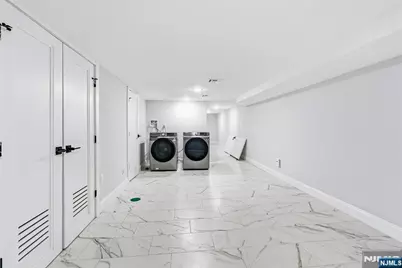 865 Summit Avenue 1 #1, Jersey City, NJ 07307 - Photo 28