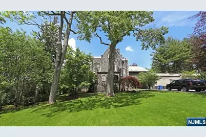 394 E Palisade Avenue, Englewood, NJ 07631 - Photo 36