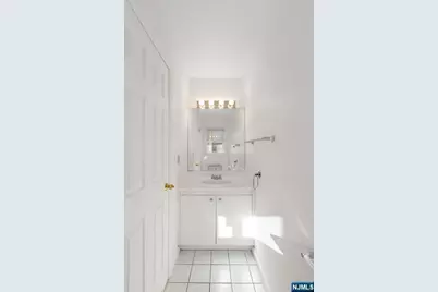 130 Panorama Drive, Edgewater, NJ 07020 - Photo 8