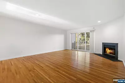 130 Panorama Drive, Edgewater, NJ 07020 - Photo 4