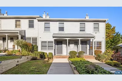 130 Panorama Drive, Edgewater, NJ 07020 - Photo 1