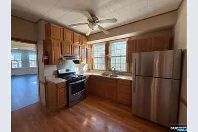 216 Laurel Avenue Apt2 #APT2, Kearny, NJ 07032 - Photo 4