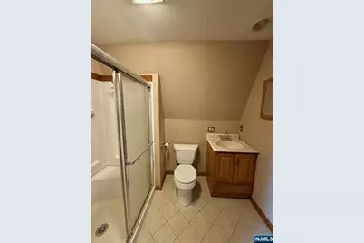 216 Laurel Avenue Apt2 #APT2, Kearny, NJ 07032 - Photo 12