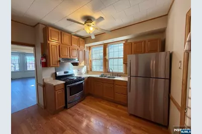 216 Laurel Avenue Apt2 #APT2, Kearny, NJ 07032 - Photo 2