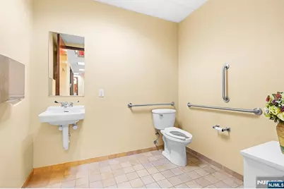 246 Hamburg Turnpike 305F #305F, Wayne, NJ 07470 - Photo 20