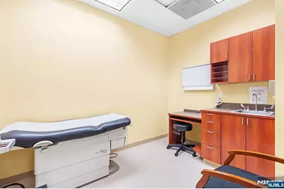 246 Hamburg Turnpike 305F #305F, Wayne, NJ 07470 - Photo 14